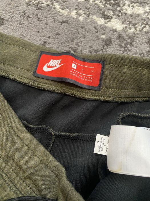 Nike tech fleece Хакі зеленого кольору С-М розмір штани