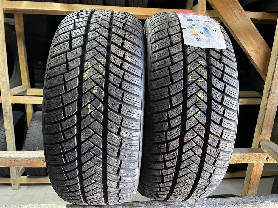 Шини нові 225/45R18 VREDESTEIN 2шт 23рік ЗИМОВІ