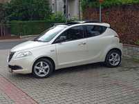 Lancia Ypsilon 2012r panorama 5-drzwi 1.2benzyna