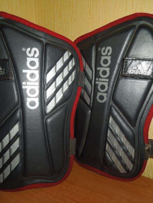Щитки футбольные "adidas"