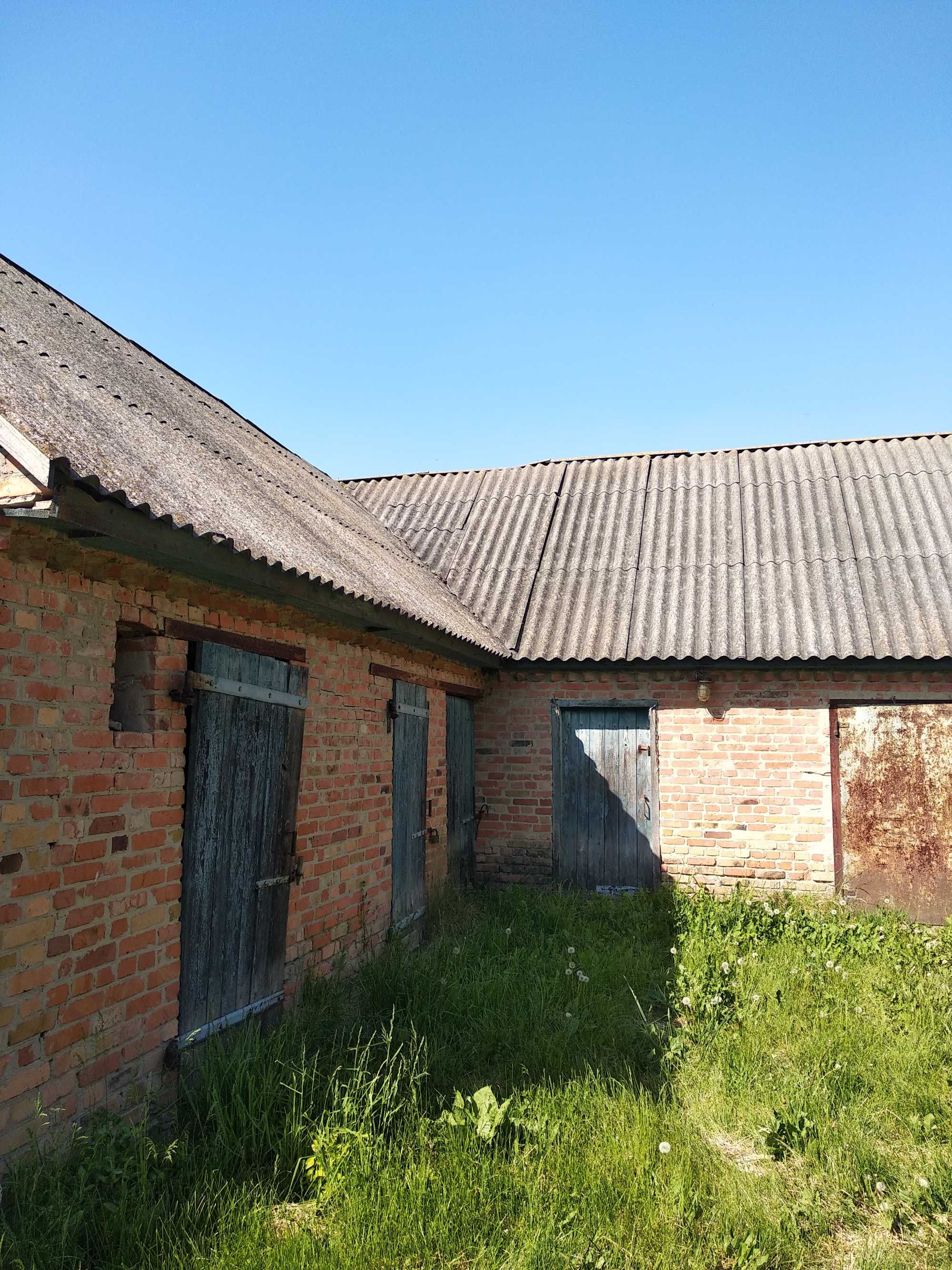 Продам будинок з ділянкою