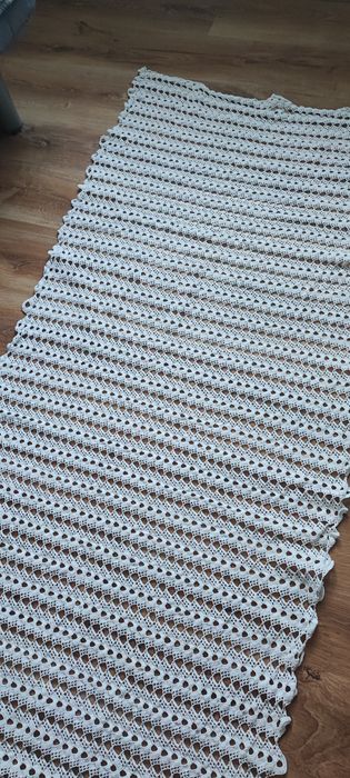 Obrus serweta na duży stół.