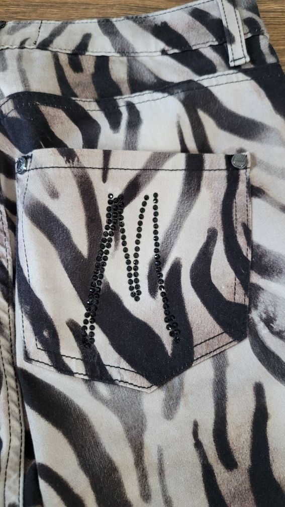 Spodnie damskie skinny wzorzyste zebra Guess S