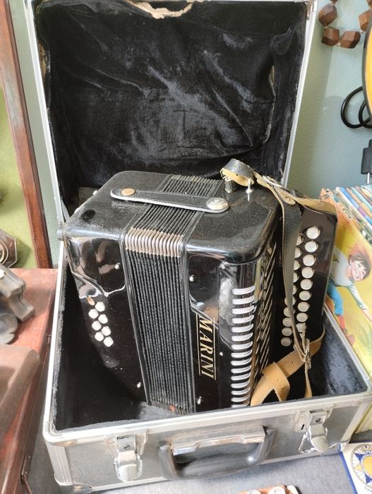 Móveis antigos, velharias, antiguidades SALDOS