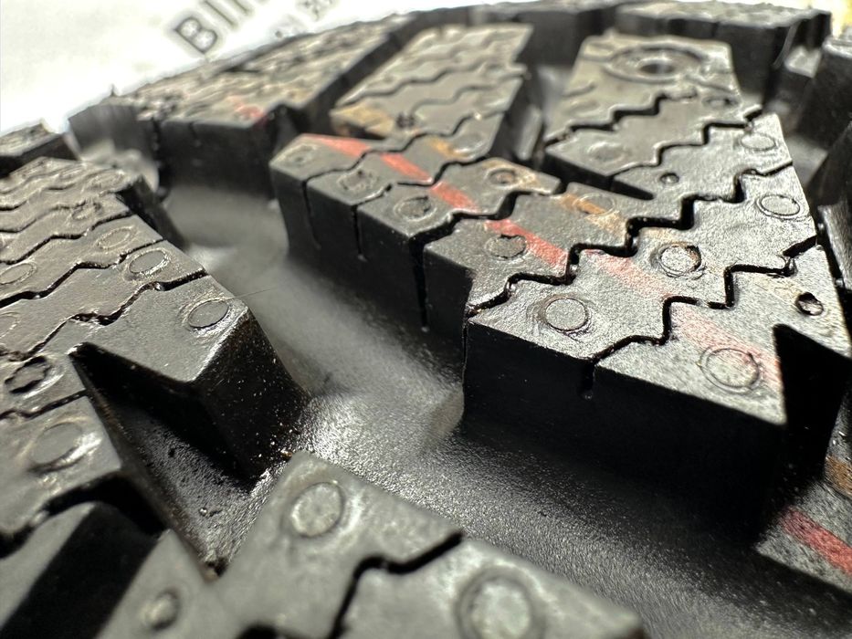 Шини 215/65 R 16C Gislaved Nord Frost Van Зима пара. Нові колеса склад