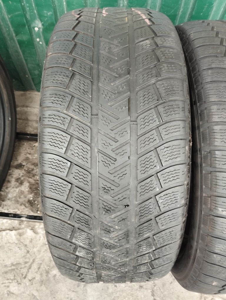 Пара шин Michelin 255/55/18