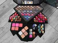 VERONNI Makeup Kit Uniwersalny zestaw do makijażu dla kobiet