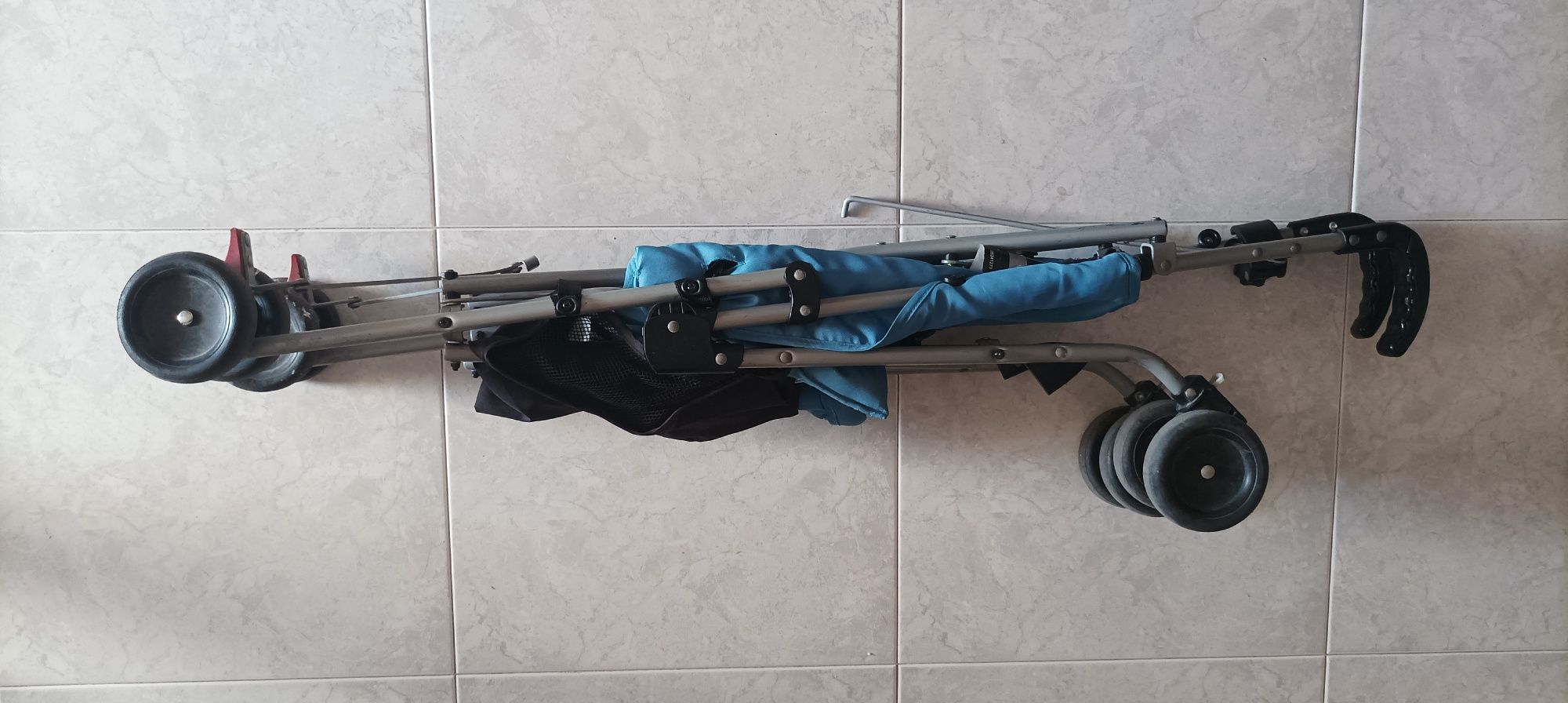 Carrinho de bebé de passeio