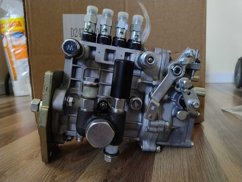Pompa wtryskowa pompa paliwa  MTZ PRONAR D240 i D243