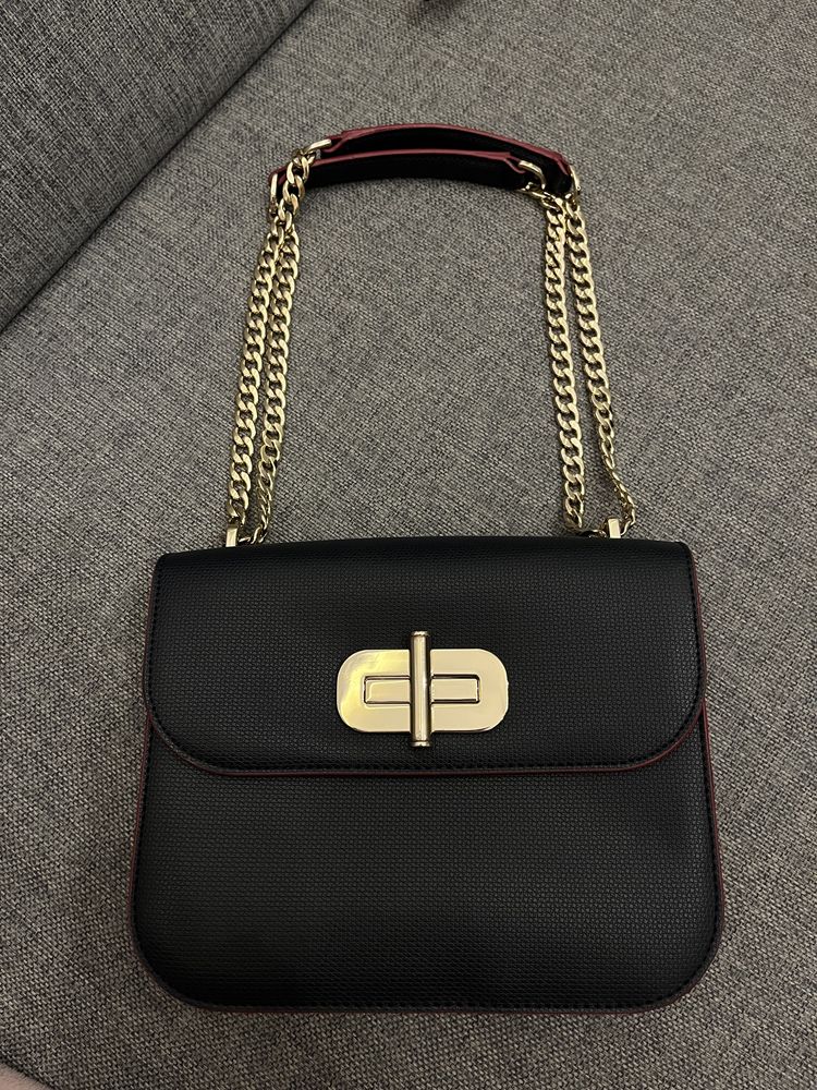 Granatowa torebka Tommy Hilfiger