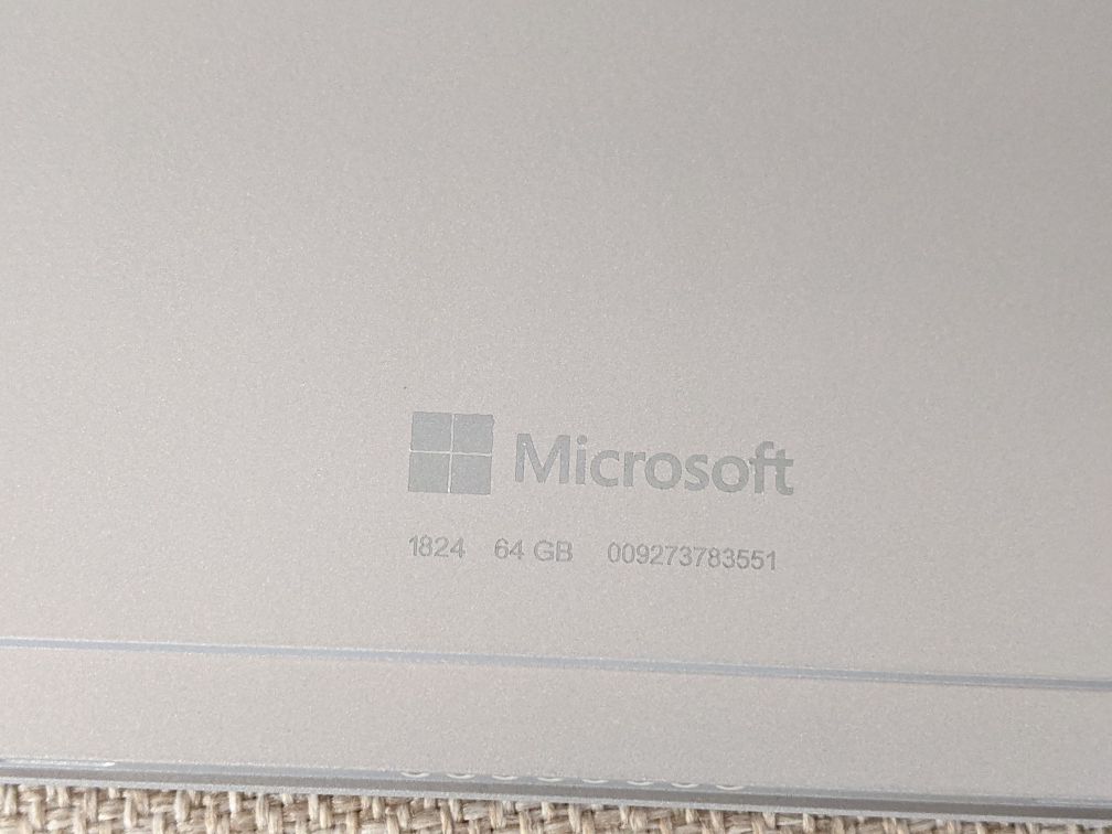Планшет Microsoft surface Go 2