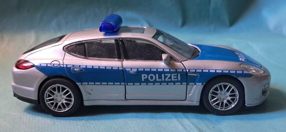 Autko, resorak Welly - Porsche Panamera S