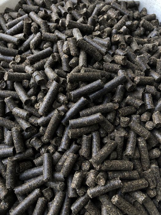 Пелети з відходу соняшника