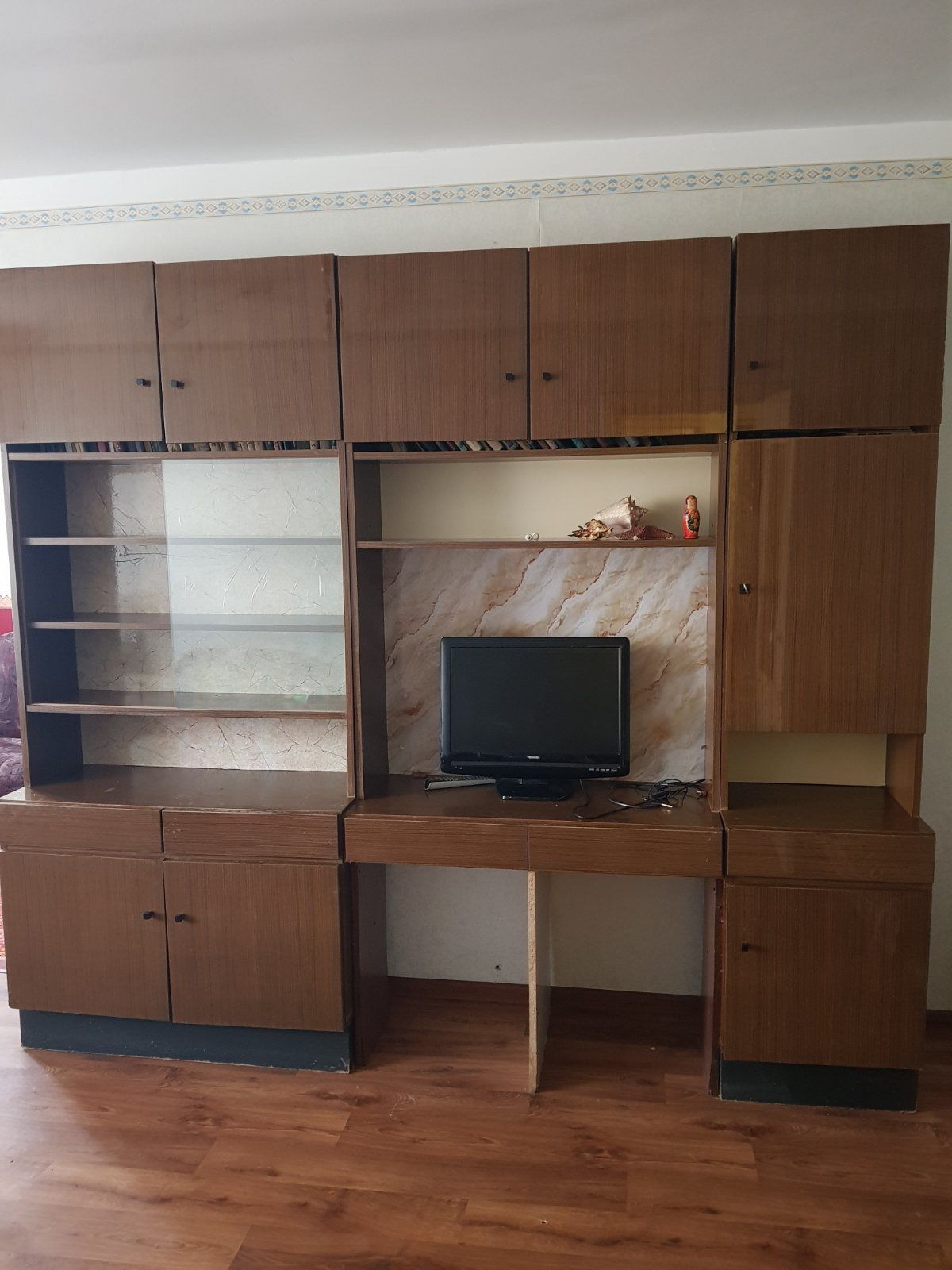 Розпродаж меблів б/у Німеччина.