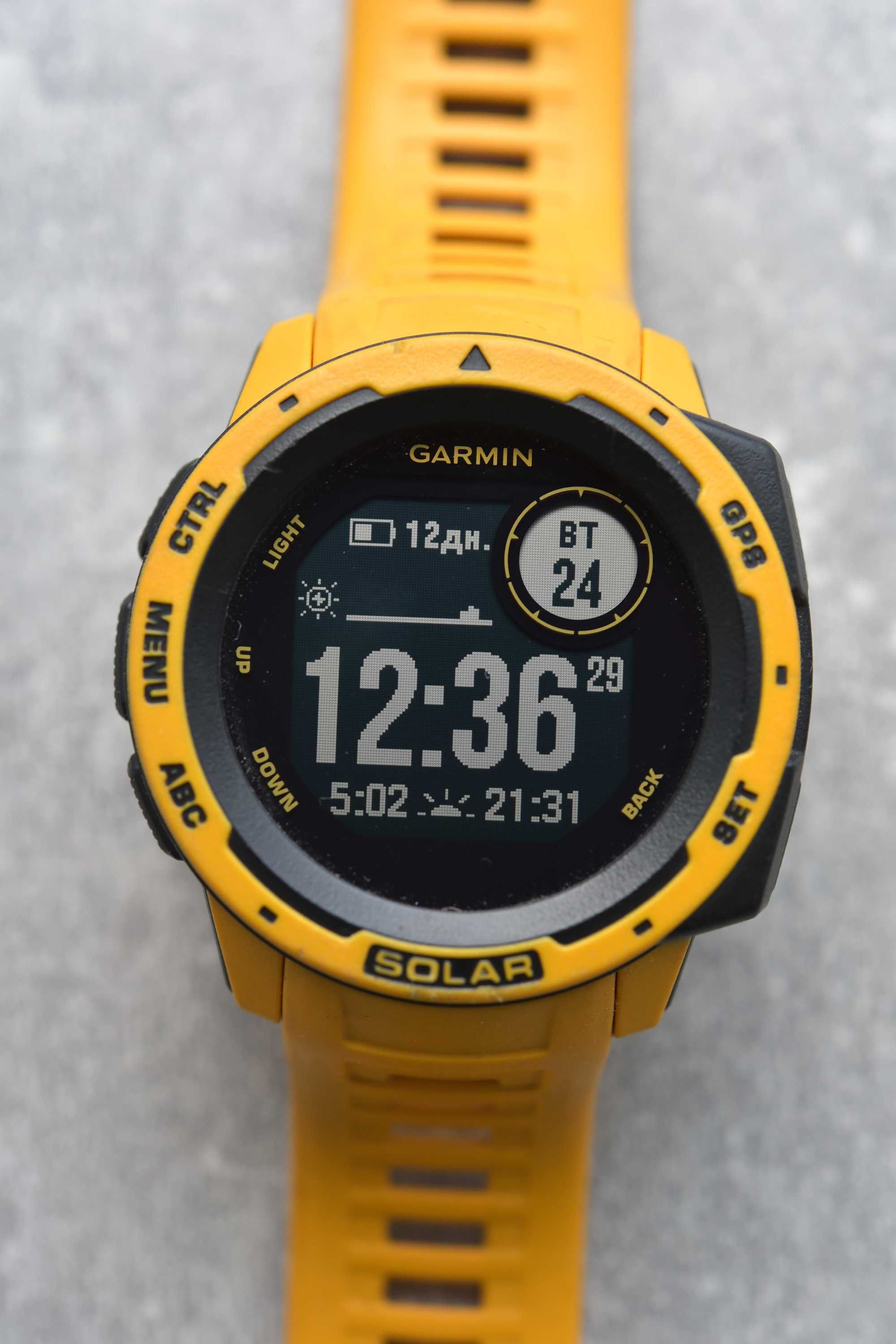 Instinct Solar Garmin yellow гарний стан