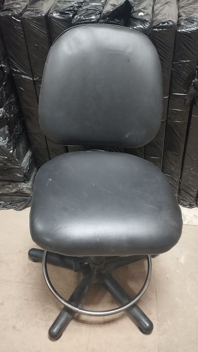 Продам стілець /крісло офісний б/в