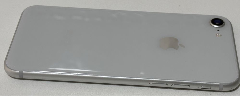 iPhone 8   64GB/2GB Prateado