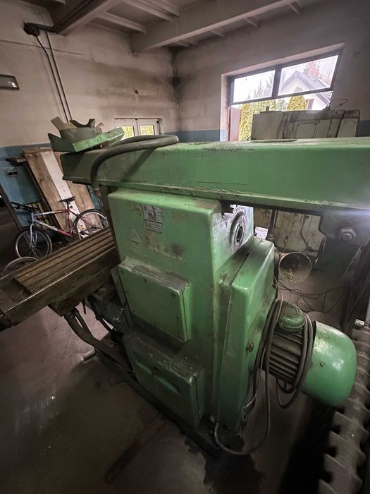 Frezarka pozioma 6p82