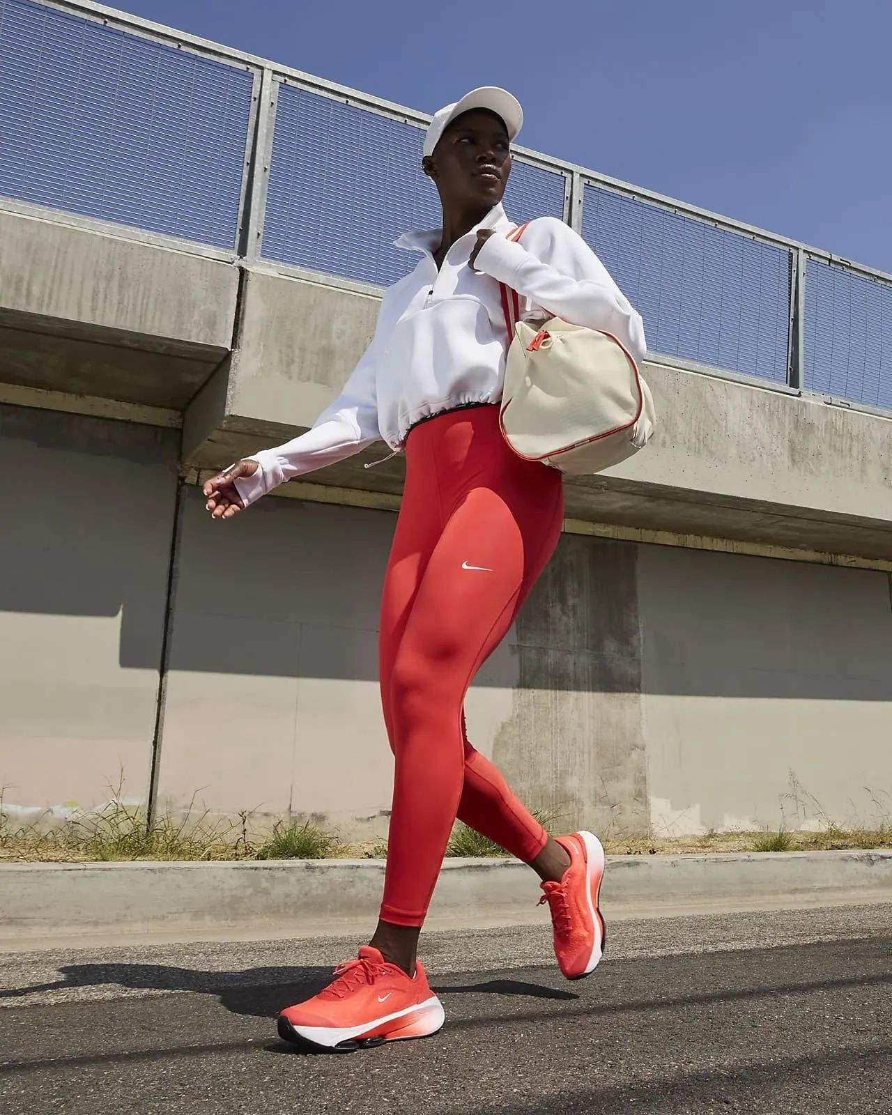 Оригінальні жіночі кросівки для залу Nike Versair