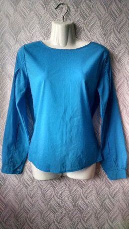 Яскрава,стильна голуба блуза 44-46р.