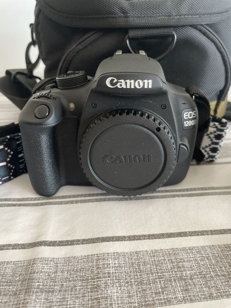 Canon EOS 1200D + Objetiva EF-S 18-200mm IS + Filtro Polarizador