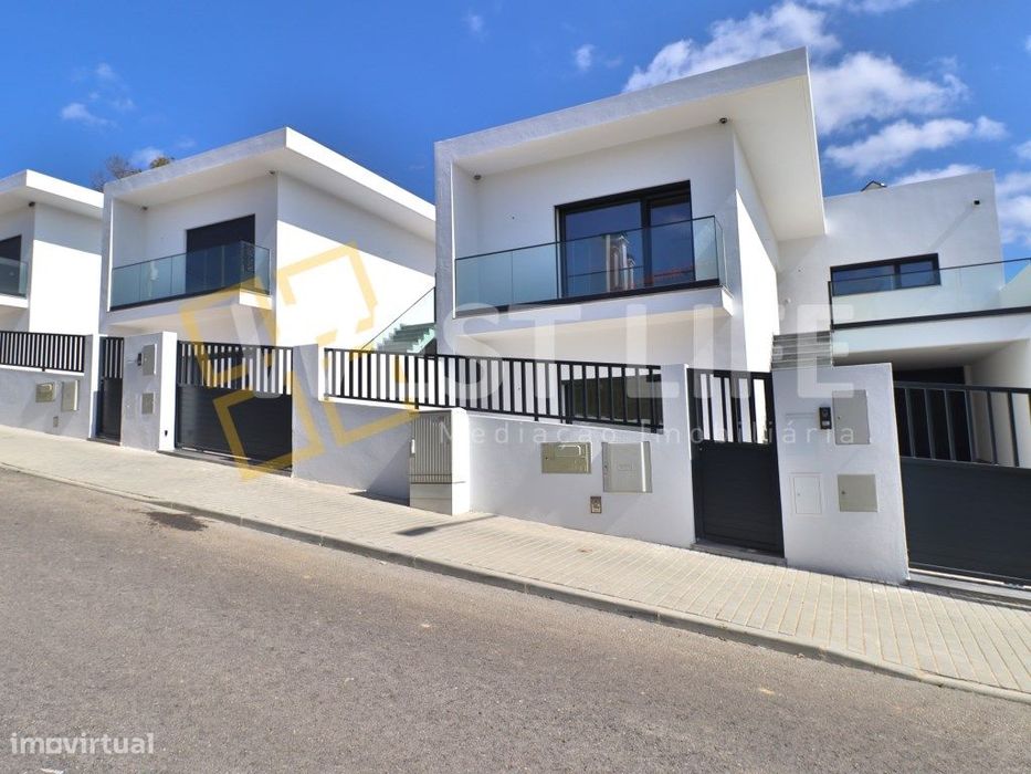 Moradia T3 - NOVA - Torres Vedras - 2min da A8 - Excelente Oportuni...