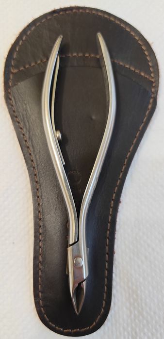 Кусачки маникюрные Eclat с гравировкой.