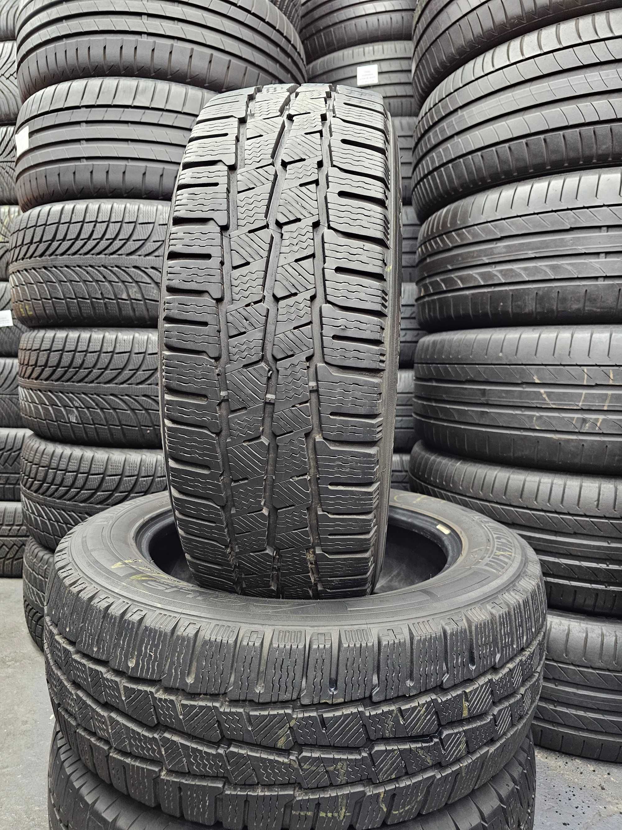 4x Michelin AgilisAlpin 215/60/17C zimowe 8,4mm/3PMSF/bus/dostawcze