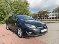 Opel Astra Sport Tourer 2012