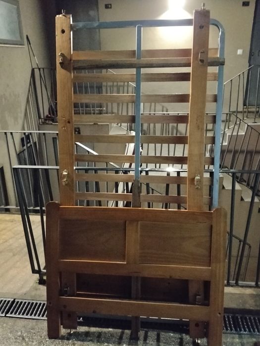 Cama solteiro com colchão