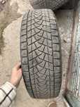 Шини на металевих дисках, зимові. Bridgestone, 215/70 R16