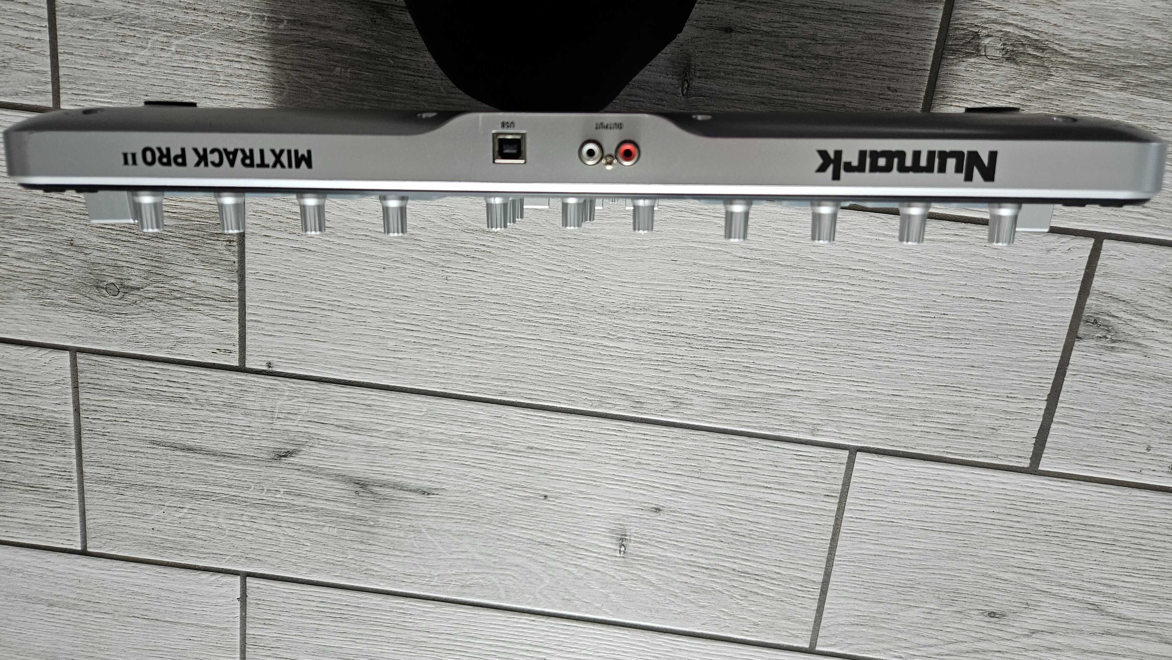 Kontroler NUMARK Mixtrack Pro 2