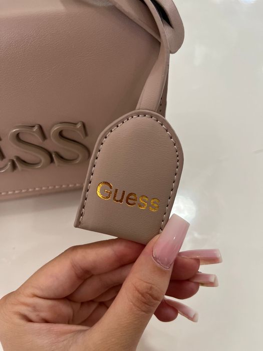 Mala Guess Castanha