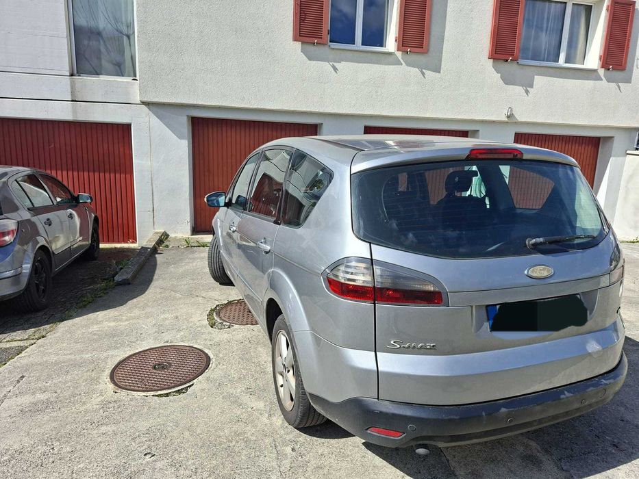 Ford S Max em bom estado
