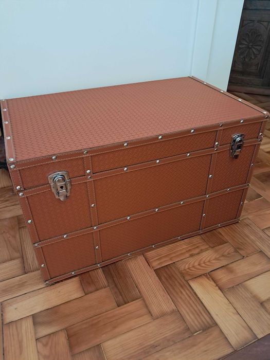 Arca imitação de pele entrelaçada  como nova