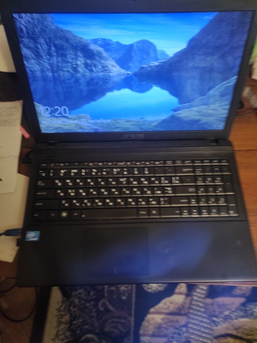 Ноутбук asus x55a