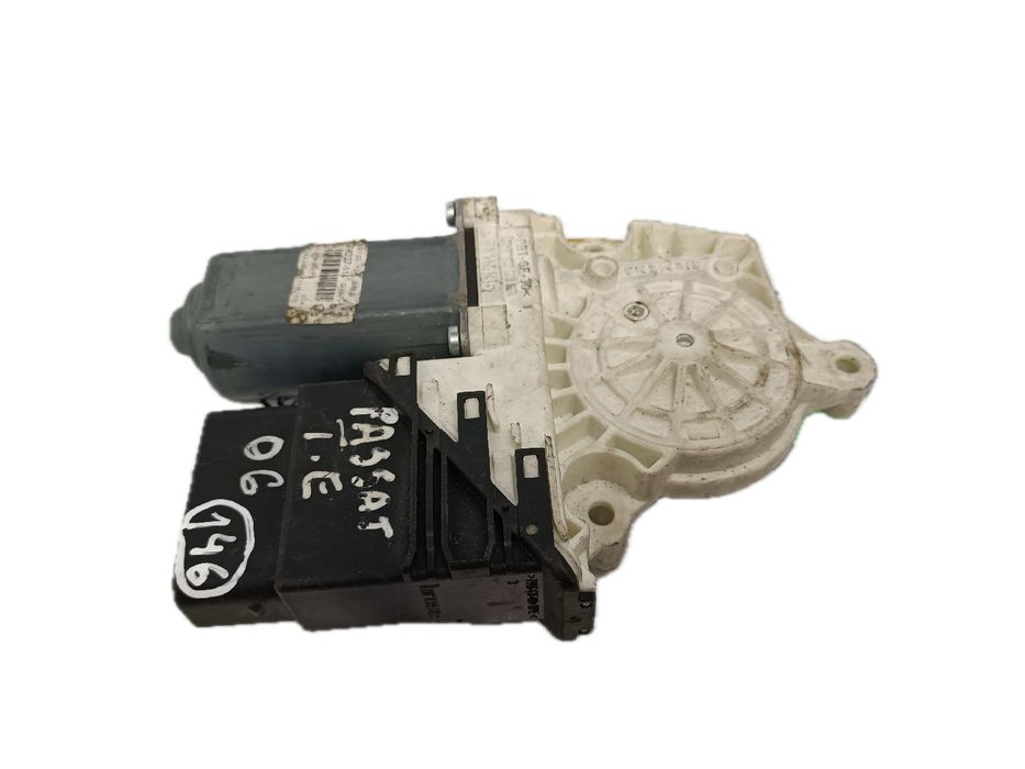 Motor vidro trás esquerdo VOLKSWAGEN Passat Variant (3B6)