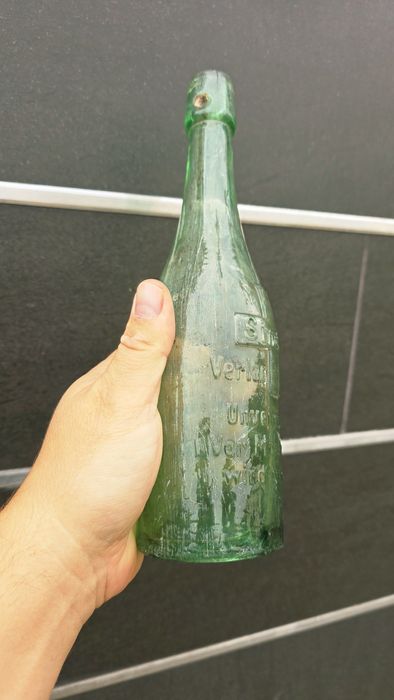 Stara, przedwojenna butelka Sinalco