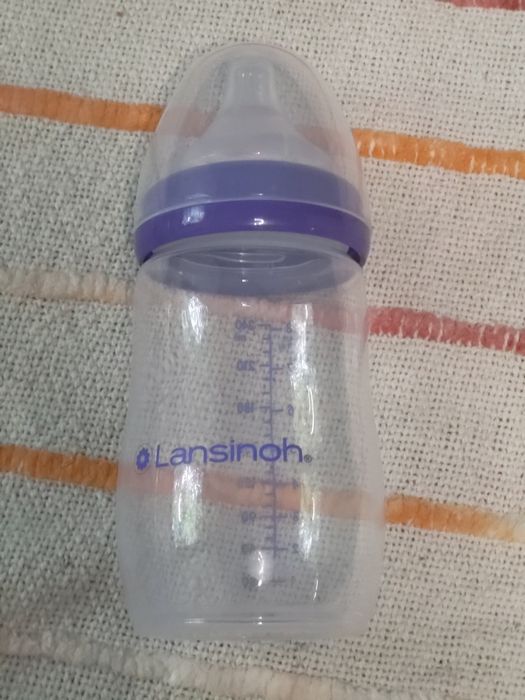 Butelka antykolkowa Medela Calma ze smoczkiem i Lansinoh