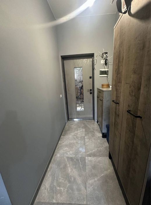 Нові Петрівці, Таун Хаус