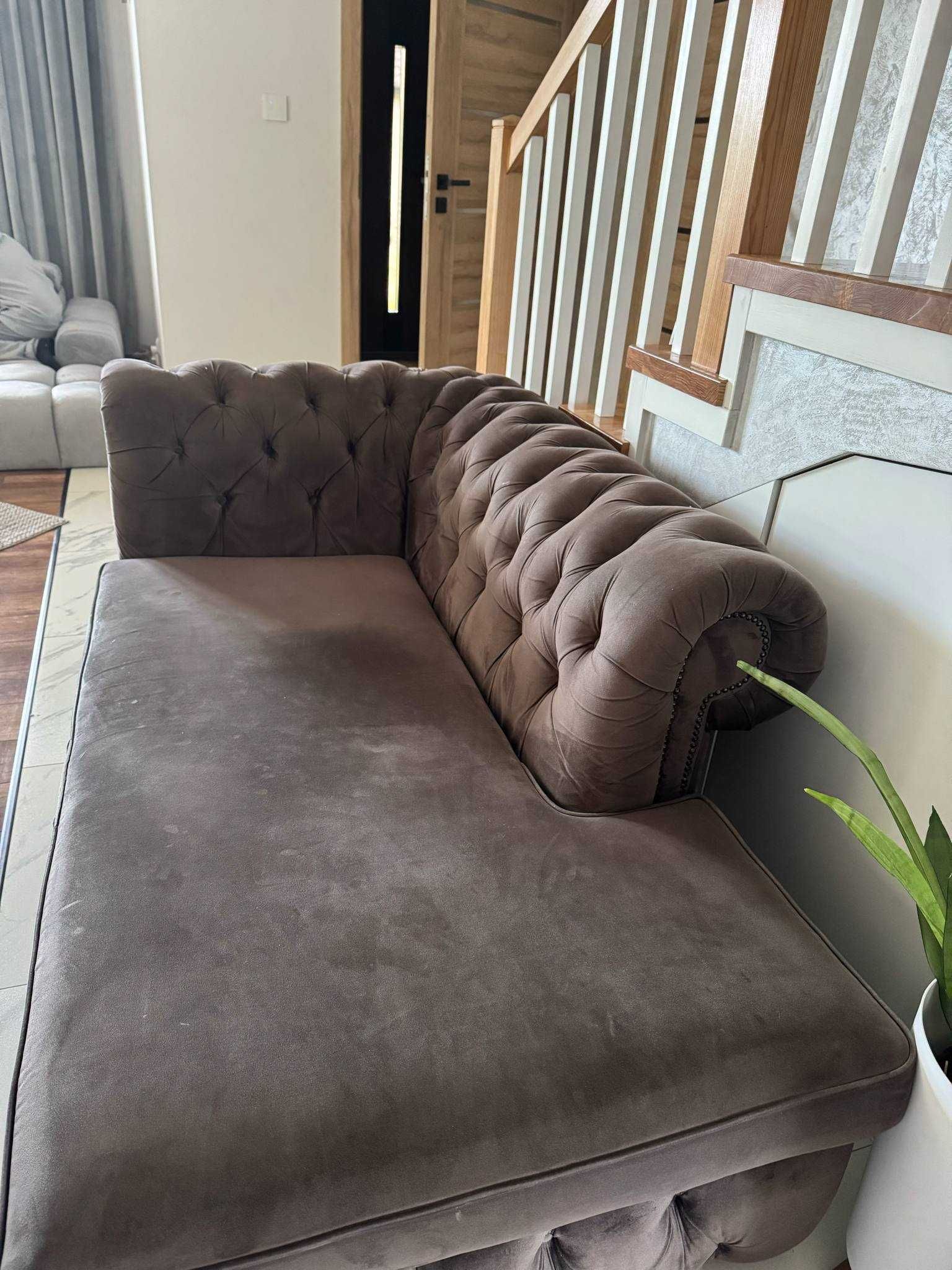 Narożnik pikowany Chesterfield w dobrym stanie