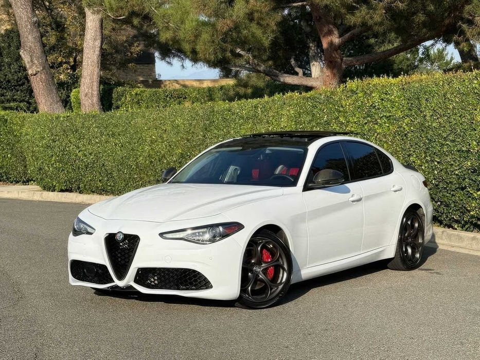 Alfa Romeo Giulia      2019