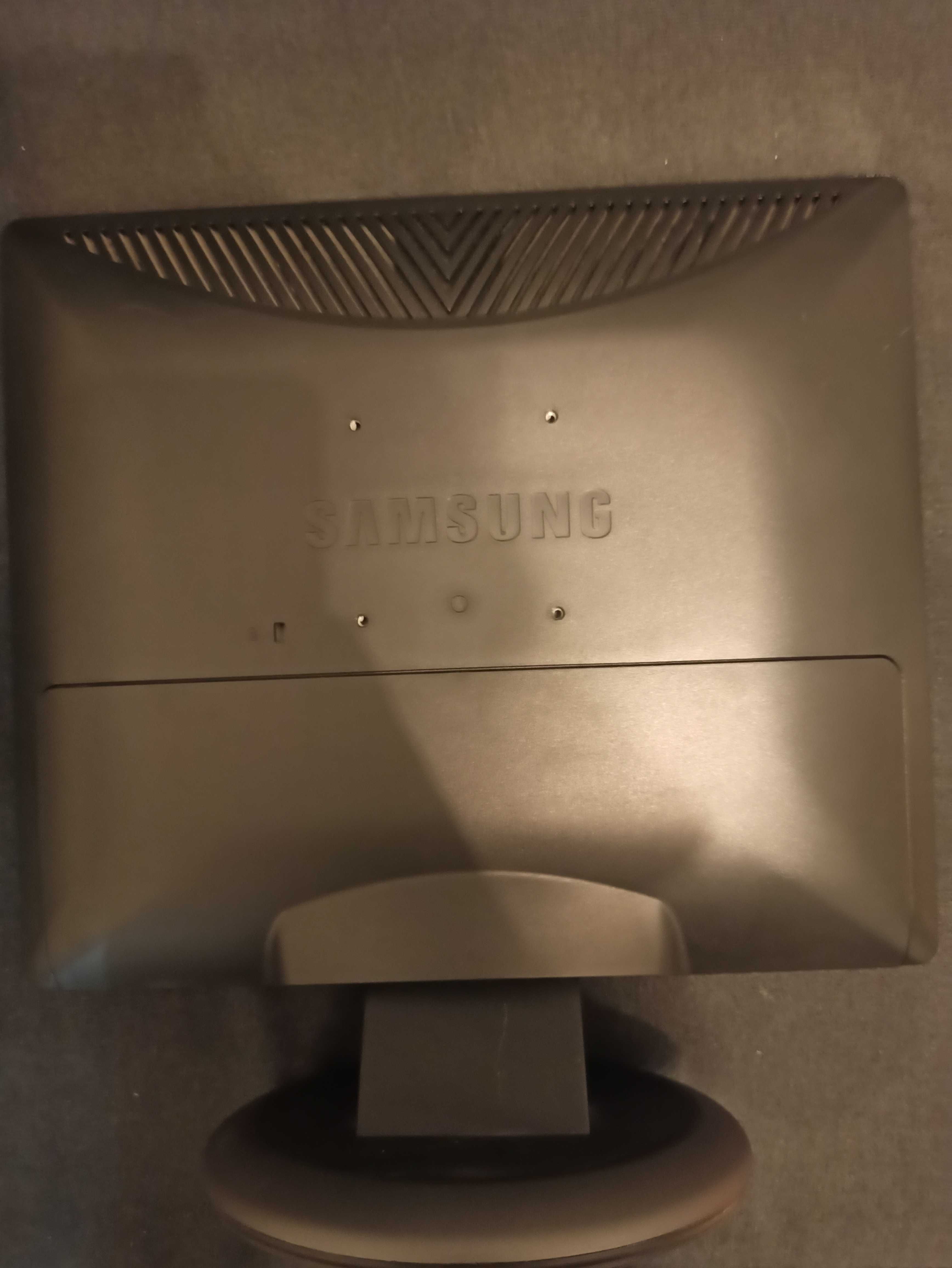 Монитор Samsung SyncMaster 731BF