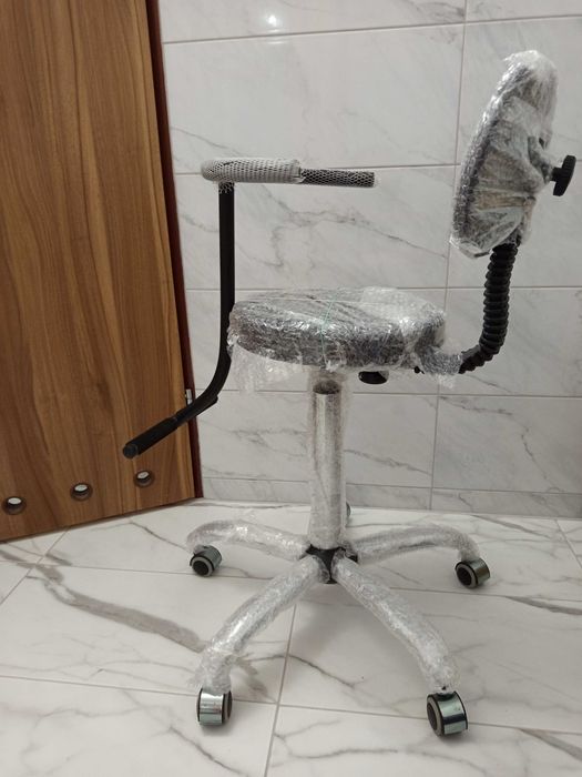 Pilnie sprzedam - Dziecięcy fotel fryzjerski regulowany