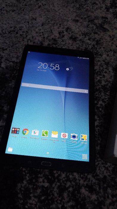 Планшет Samsung galaxy tab E
