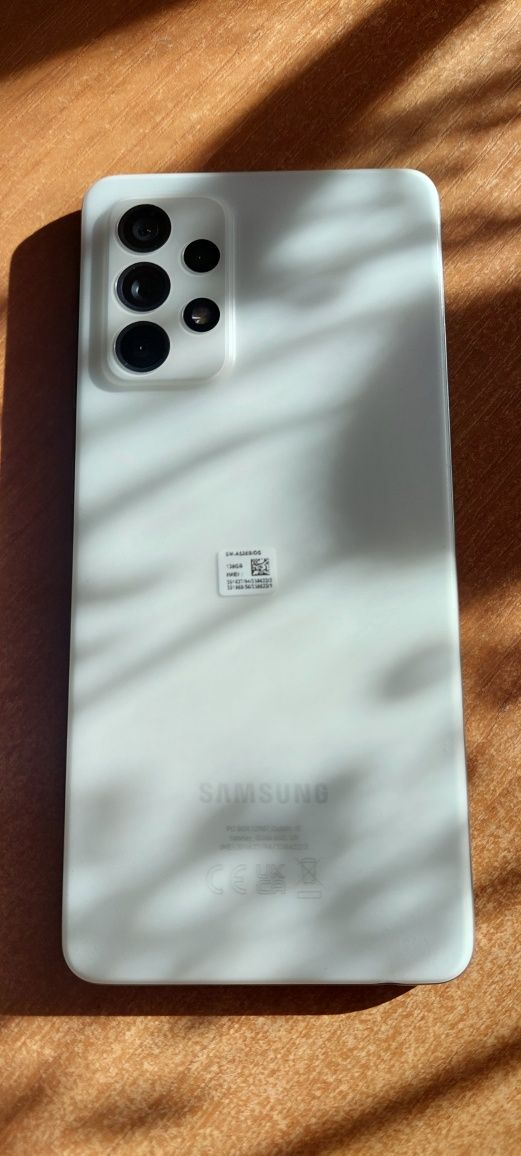 Продам Samsung a52s 6/128