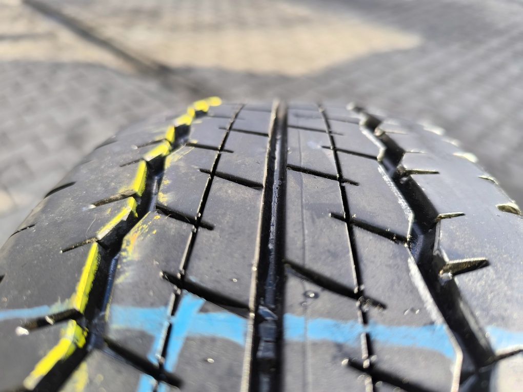 Opony letnie Dunlop 195/80/R15 2020