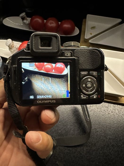 Aparat cyfrowy Olympus sp-560uz