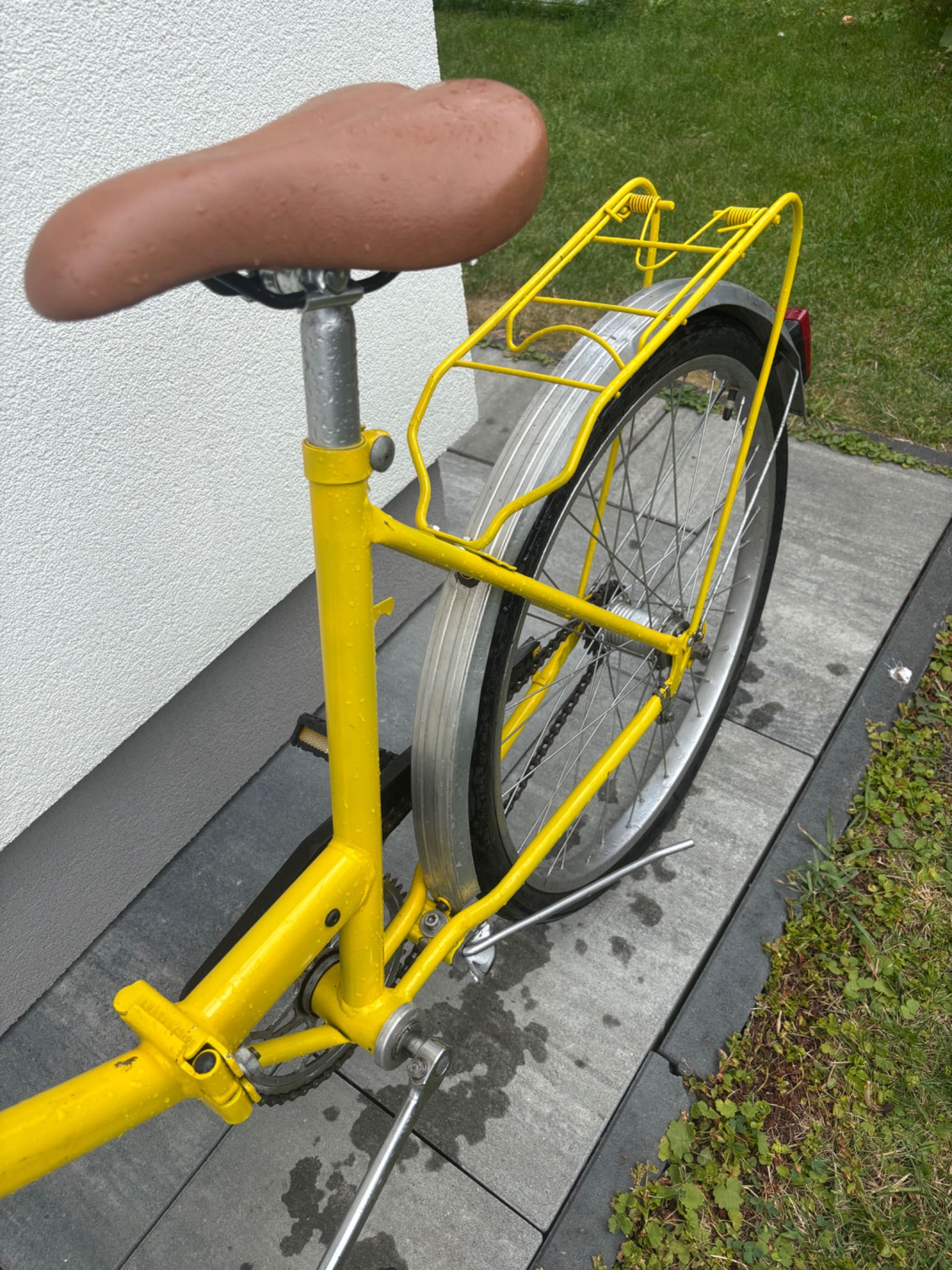 rower żółty z nóżką