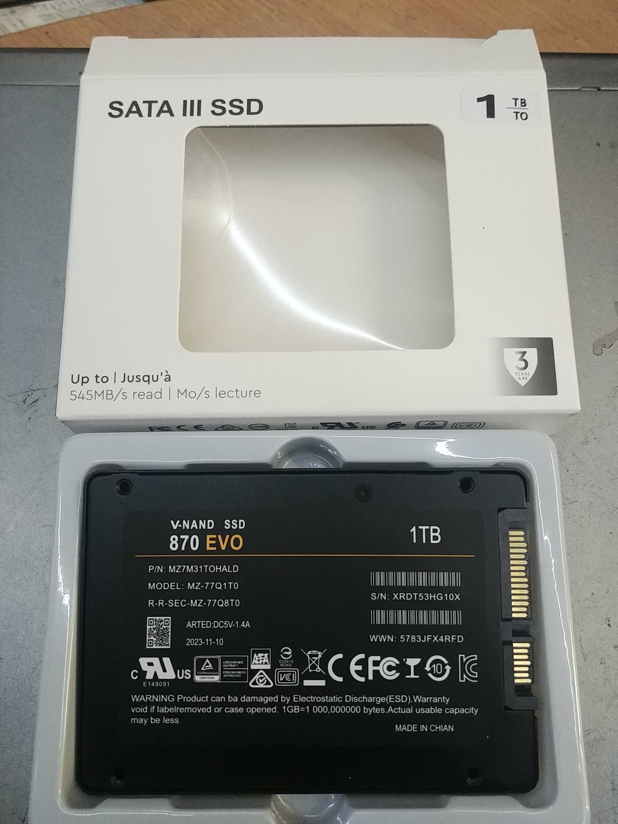 SSD диск 1Тб  2.5'' SATAIII